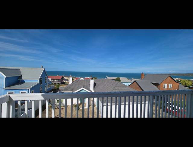 3 BEDROOM HOUSE FOR SALE IN BOGGOMSBAAI